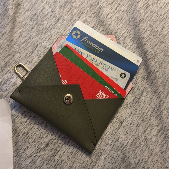 NWT Ganni Keychain Green Card Holder, OS - Picture 8 of 9